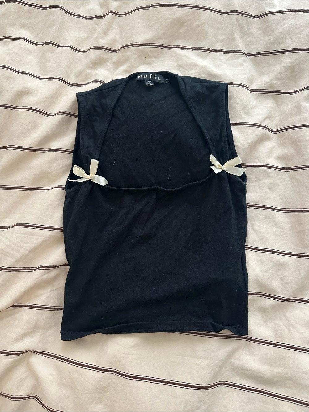 Motel Rocks Bow Detail Tank
